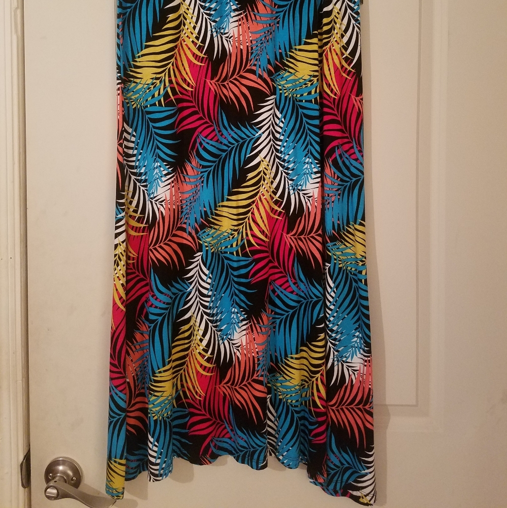 Tropical Island Long Skirt Size Large New with tag